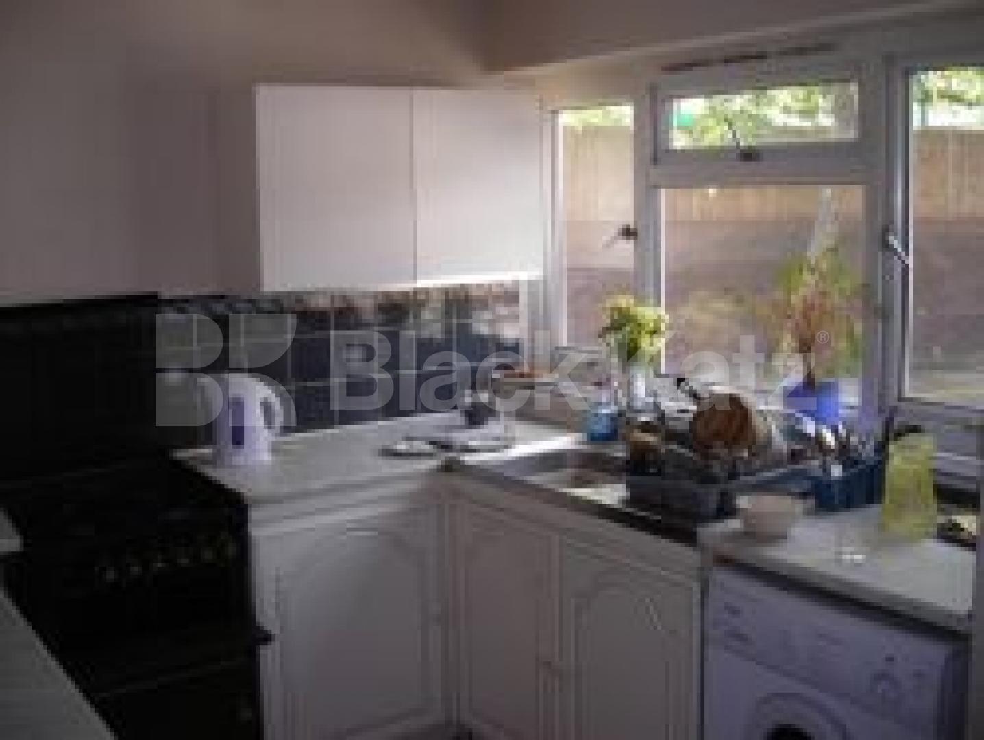 			1 Bedroom, 1 bath, 1 reception Flat			 Coniston Way, HOLLOWAY N7